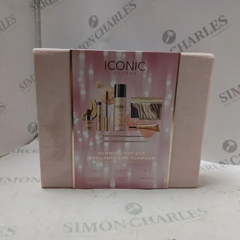 ICONIC LONDON GLOWING OUT-OUT GLAMOUR GIFT SET