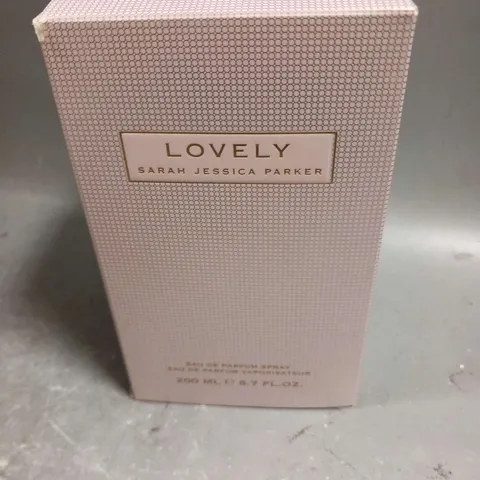 BOXED LOVELY SARAH JESSICA PARKER EAU DE PARFUM 200ML