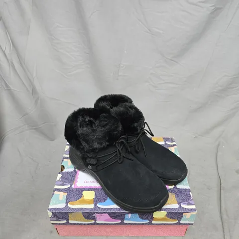 SKECHERS GOWALK BOOTS – BLACK, FUR-LINED, WOMEN'S UK 6