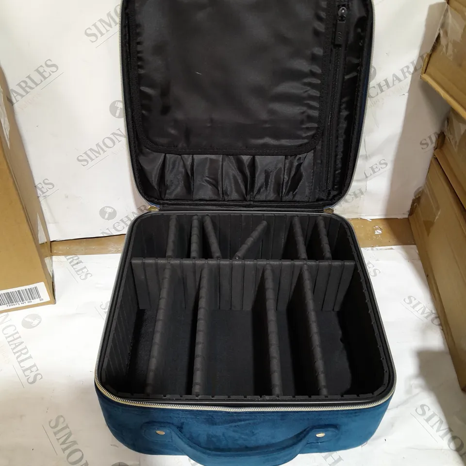BOXED TILI VELVET QUILTED MAKE-UP ORGANISER LARGE VANITY CASE - NAVY