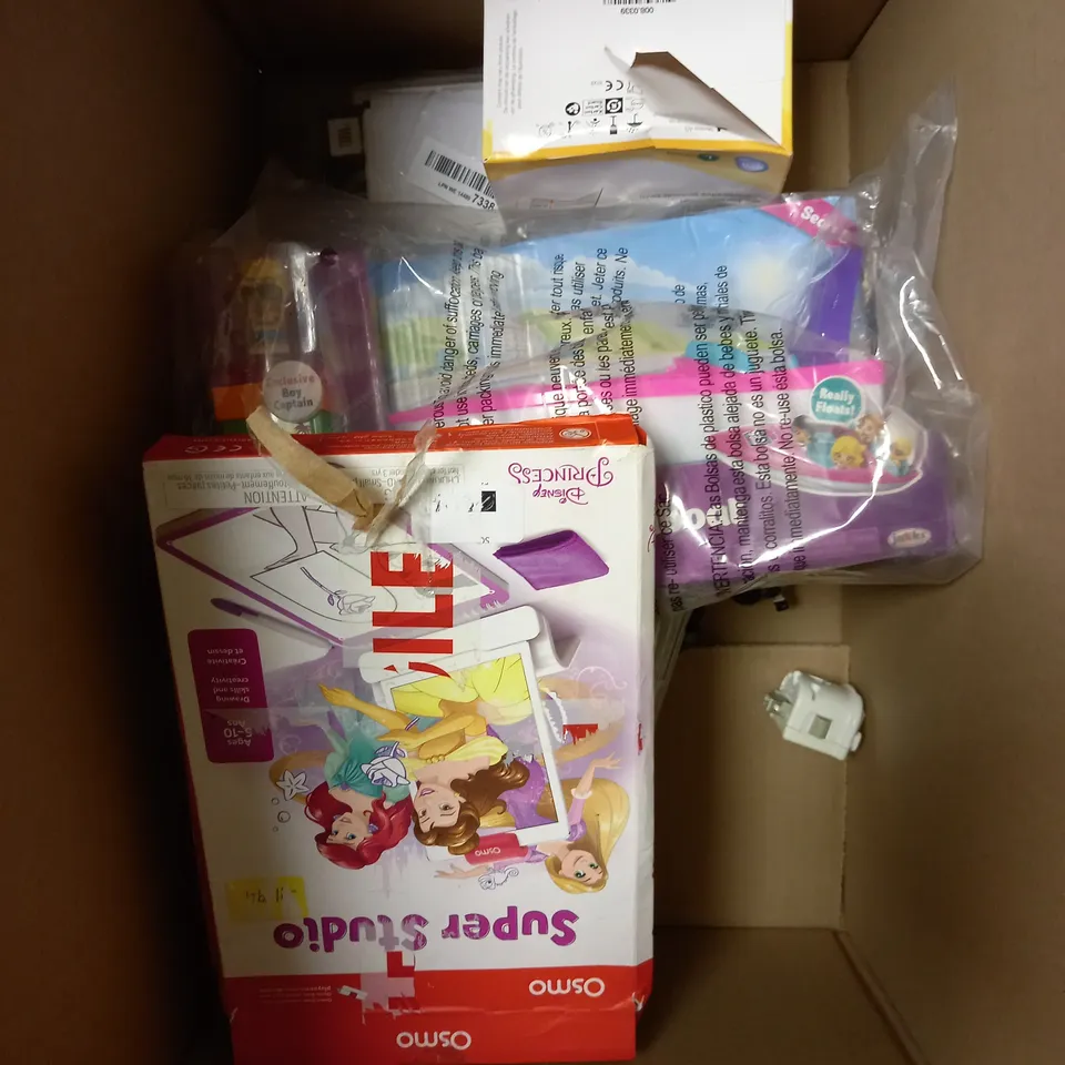 APPROXIMATELY 15 ASSORTED HOUSEHOLD PRODUCTS TO INCLUDE BOARD GAME, WIRELESS HEADPHONES, POWERBANK ETC 