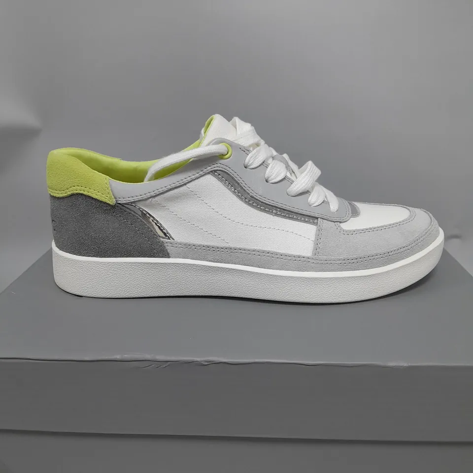 VIONIC LOW GREY & WHITE TRAINERS - SIZE 5