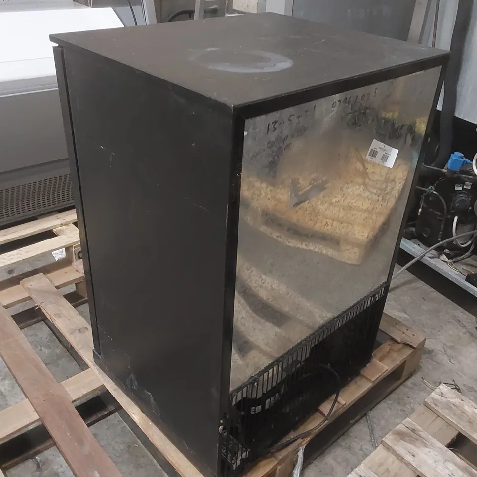 PRODIS COMMERCIAL DRINKS DISPLAY FRIDGE