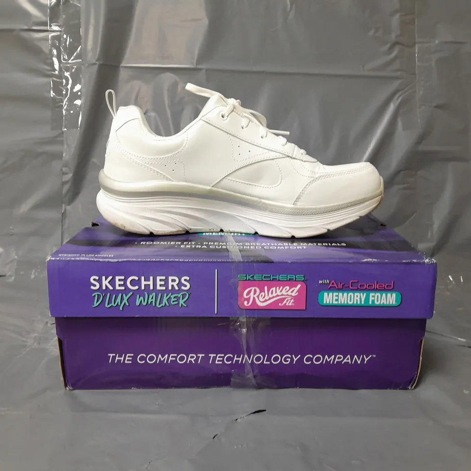 SKECHERS D'LUX WALKER TRAINERS WHITE SIZE 8
