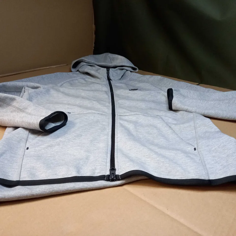 NIKE GREY MARL/LOGO ZIPPED THROUGH JACKET - MEDIUM