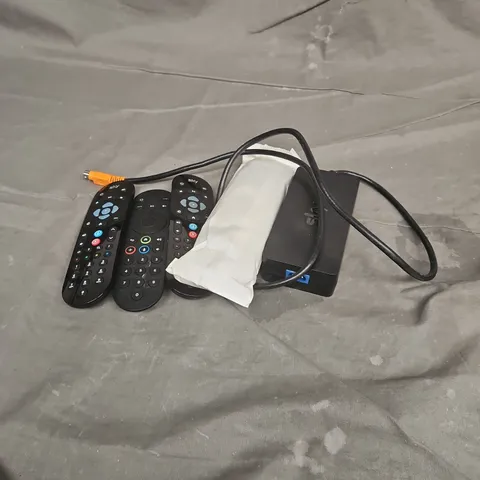 APPROXIMATELY 15 ASSORTED ELECTRICAL PRODUCTS TO INCLUDE REMOTES, CABLES, ETC 