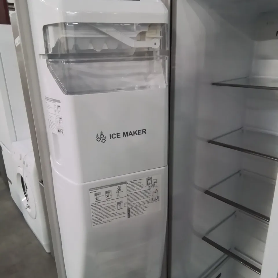 HISENSE 2 DOOR AMERICAN STYLE FRIDGE FREEZER WITH ICE MAKER AND WATER DISPENSER IN SILVER