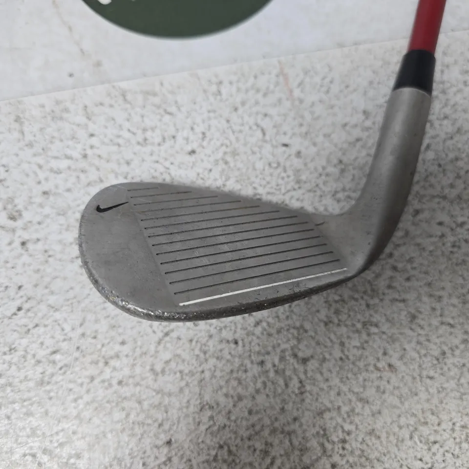 NIKE GOLF IRON – RED SHAFT, BLACK GRIP (SHORT)