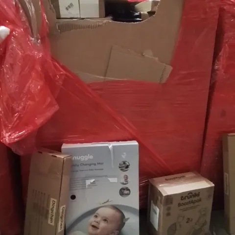 PALLET OF ASSORTED HOUSEHOLD GOODS AND PRODUCTS TO INCLUDE;BACKPACK,BABY CHANGING PAD,VACUUM STAND