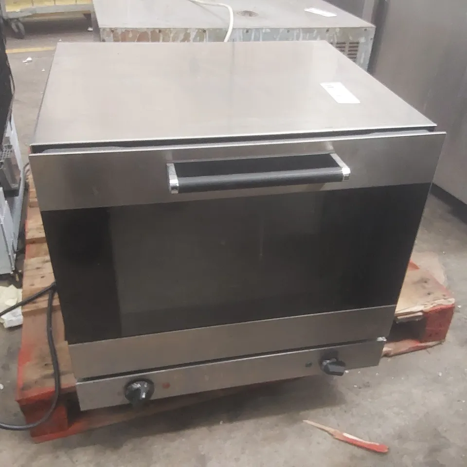 COMMERCIAL OVEN