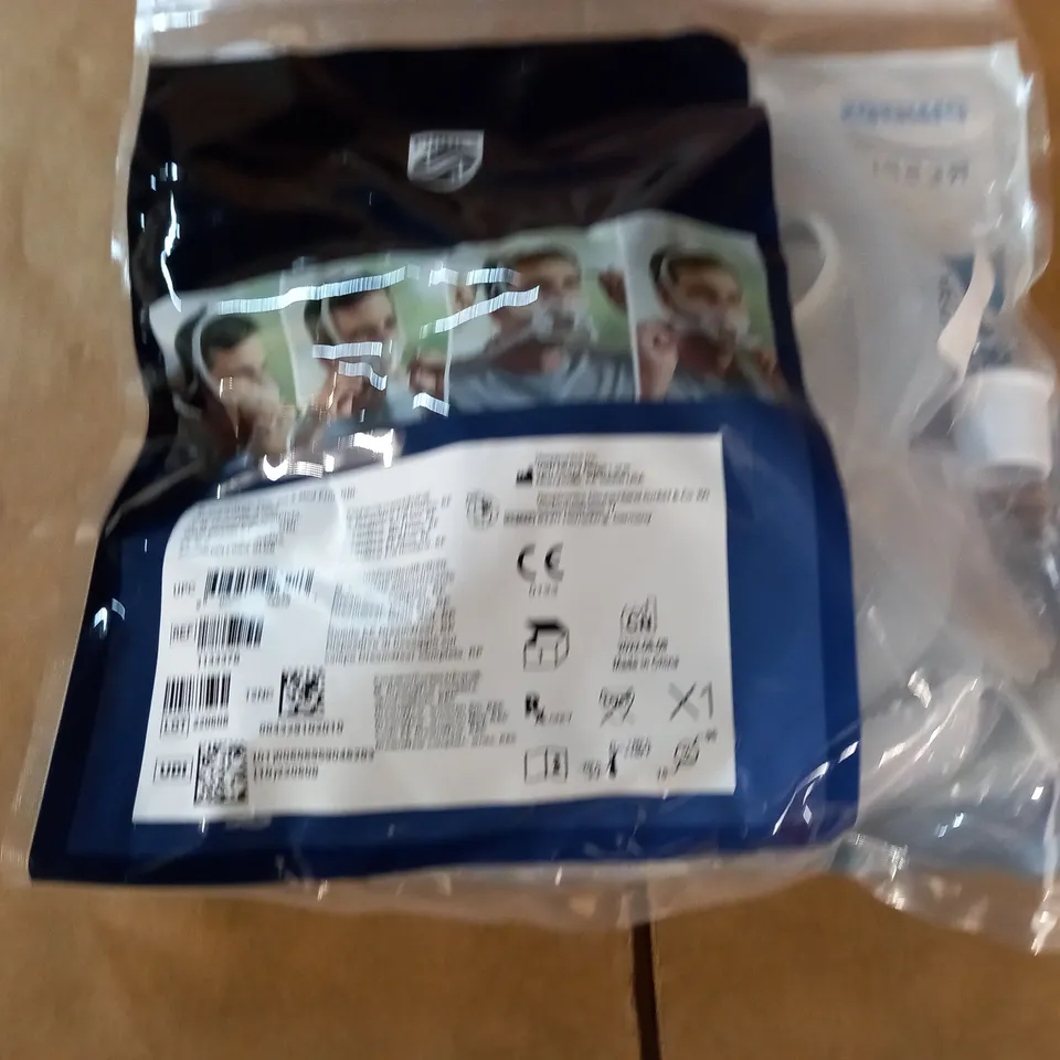 PHILIPS RESPIRONICS DREAMWEAR FULL FACE MASK - M
