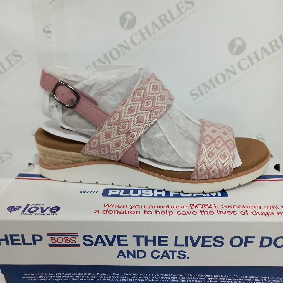 SKETCHERS MEMORY FOAM SANDALS SIZE 5