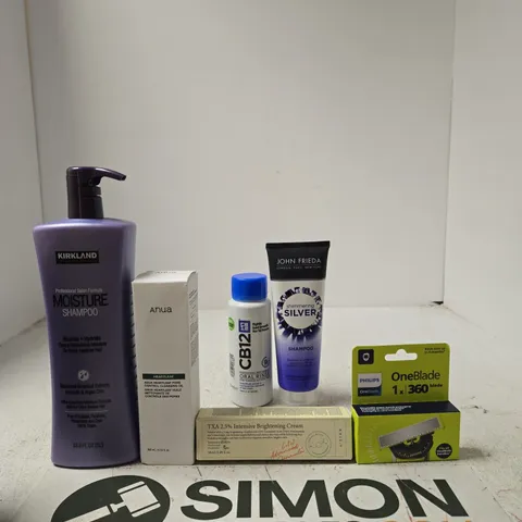 APPROXIMATELY 20 ASSORTED BEAUTY PRODUCTS INCLUDING KIRKLAND SHAMPOO, ANUA CLEANSING OIL AND TXA BRIGHTENING CREAM
