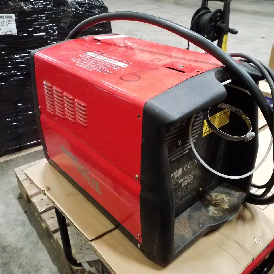 CLARKE 135TE 130 AMP TURBO MIG WELDER