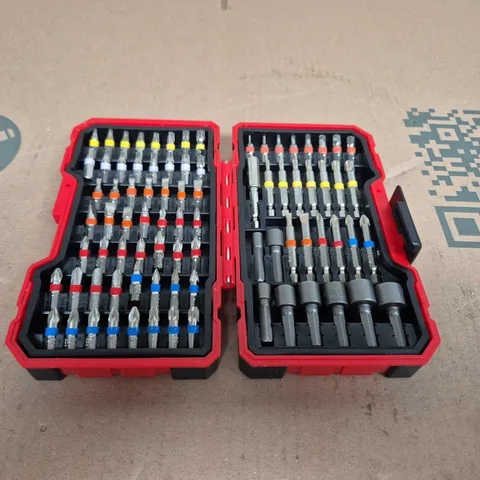 RED SCREWDRIVER BIT SET IN CARRY CASE β ASSORTED BITS (TWOβTIER CASE)