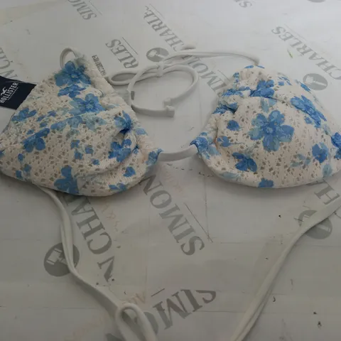 HOLLISTER SWIM FLORAL BIKINI TOP IN WHITE/BLUE - SMALL