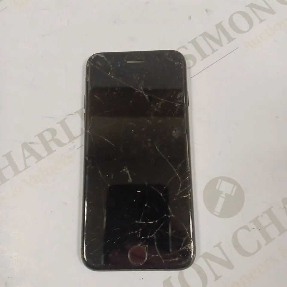 APPLE IPHONE 7 (A1778) SMARTPHONE