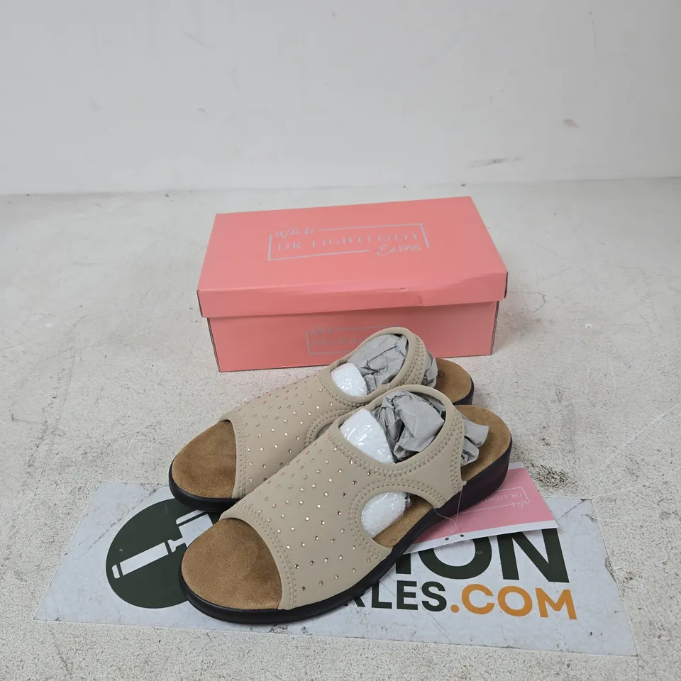 DR LIGHTFOOT JENNY TAUPE WIDE-FIT SANDALS – UK 8