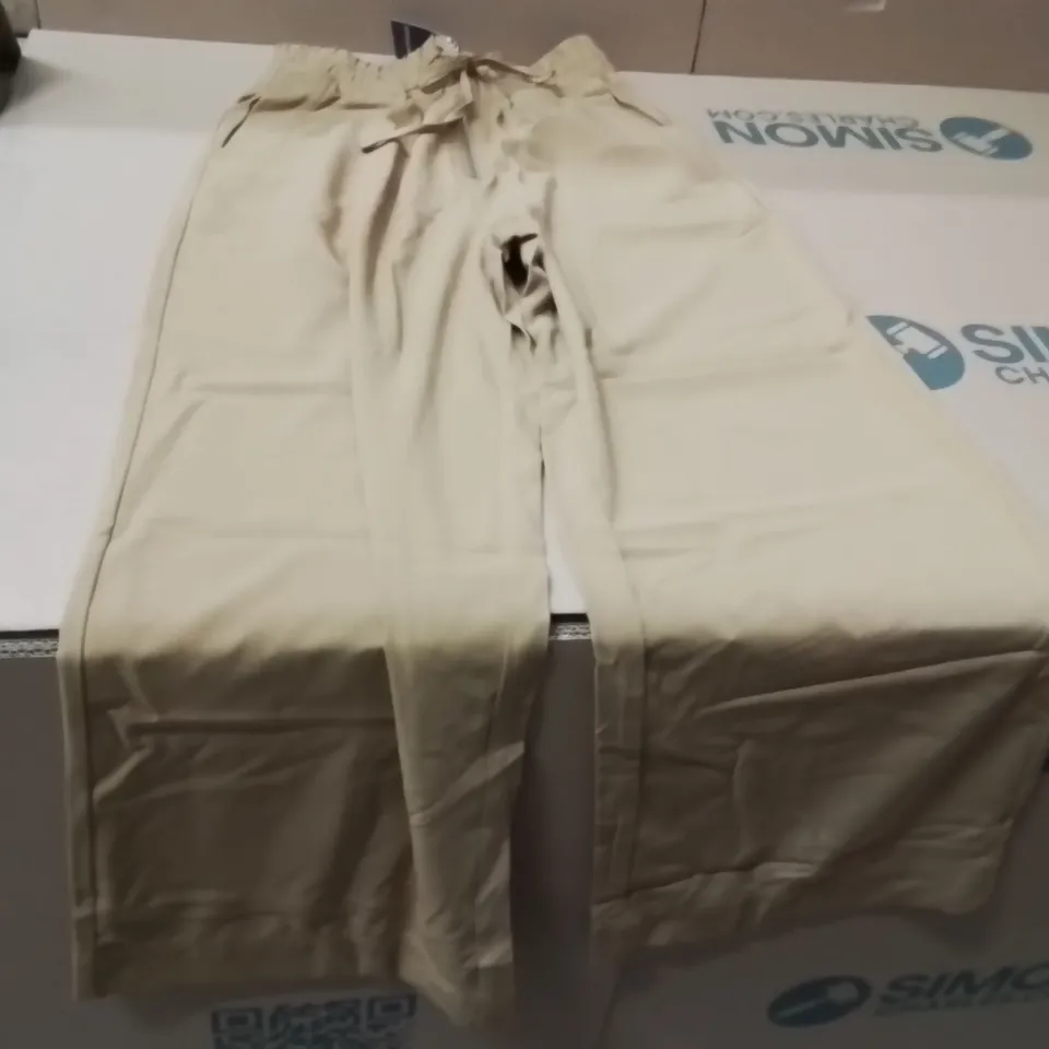 BOXED BRAND NEW APPROXIMATELY 4 JD WILLIAMS UTILITY WIDE LEG TROUSERS MUSHROOM SIZE 10