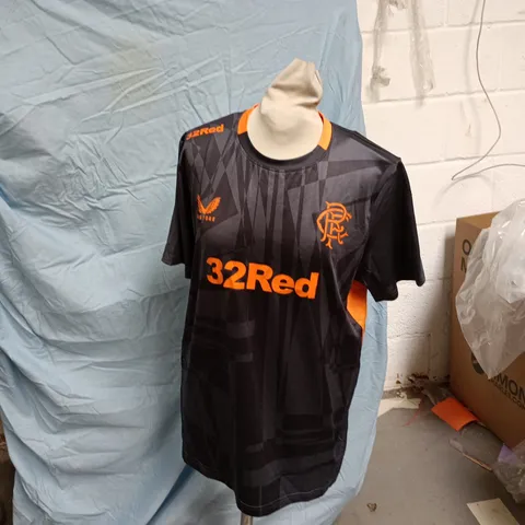 RANGERS COACHES TRAINING SHORT SLEEVE TEE – CASTORE – UK M