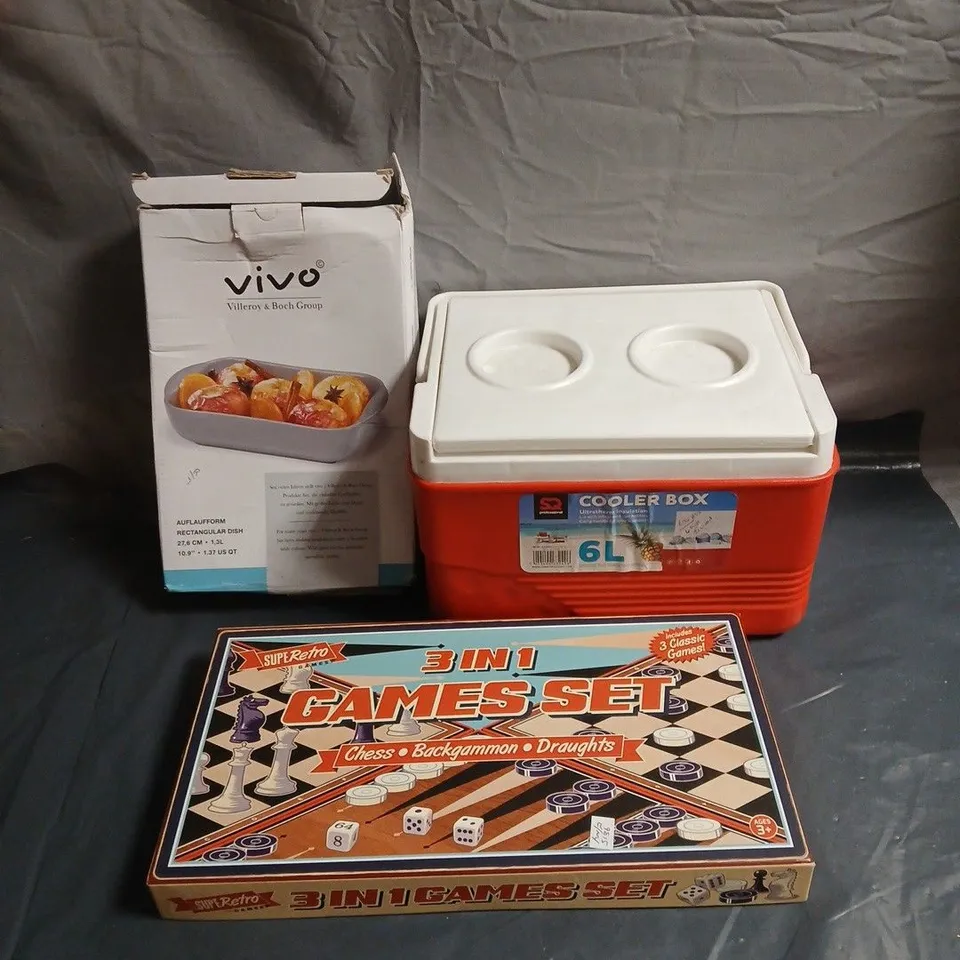 BOX OF APPROXIMATELY 12 ASSORTED HOUSEHOLD ITEMS TO INCLUDE 6L COOLER BOX, 3 IN 1 GAMES SET, VIVO DISH ETC