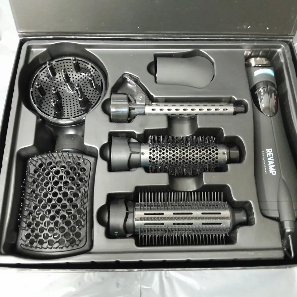 BOXED REVAMP PROGLOSS AIRSTYLE 2-IN-1 BLOW DRY AND STYLE TOOL