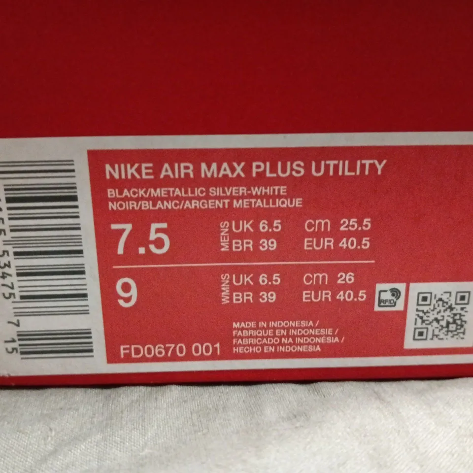 NIKE AIR MAX PLUS UTILITY TRAINERS – BLACK/METALLIC SILVER, UK 6.5 (MEN)