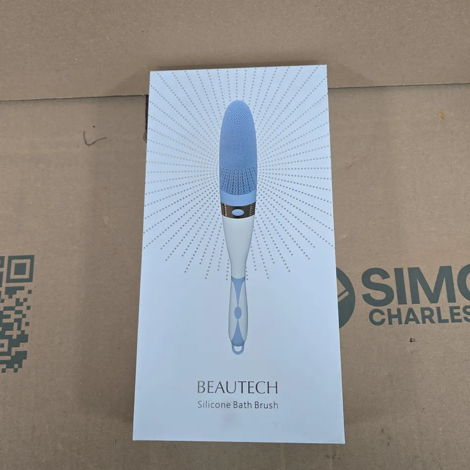 BEAUTECH ELECTRIC VIBRATION LONG HANDLE SILICONE BATH BRUSH - BLUE – BOXED