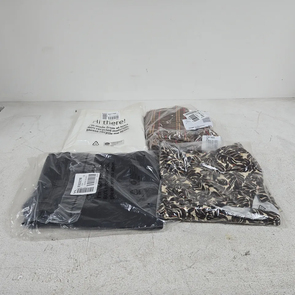 BOX OF APPROXIMATELY 25 ASSORTED CLOTHING ITEMS TO INCLUDE TROUSERS, JEANS ETC
