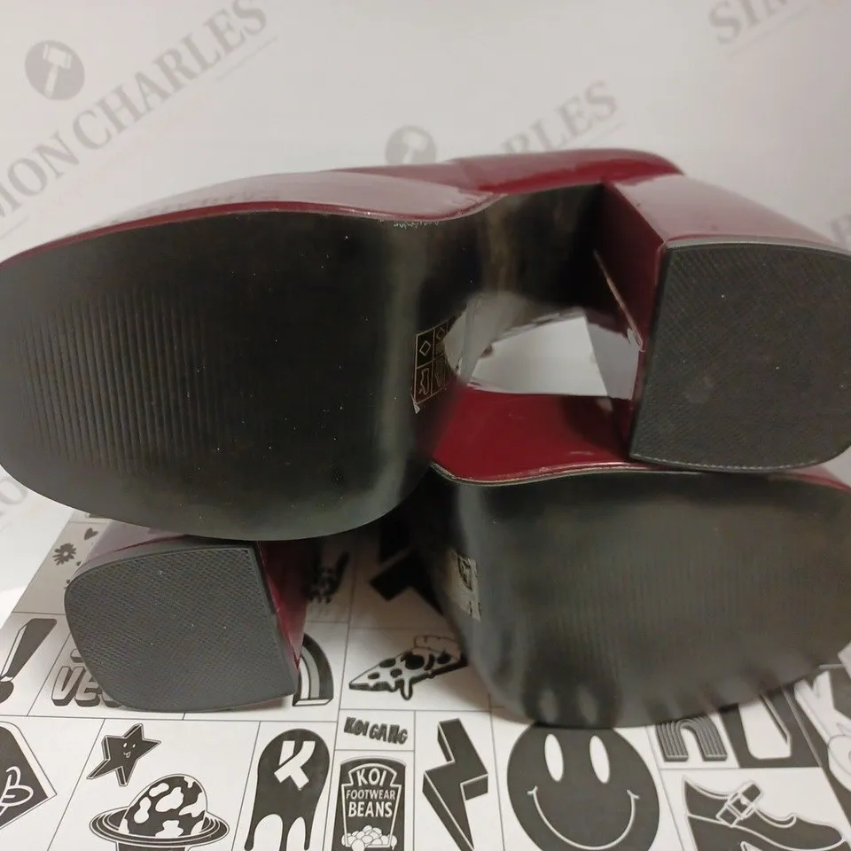 KOI VEGAN PATENT BITTER MAUVE PLATFORM HEELS - SIZE 6