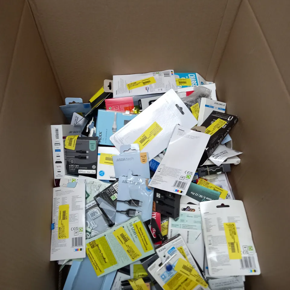 BOX OF ASSORTED ELECTRONICALS TO INCLUDE DVD PLAYER, HEADPHONES, HDMI ETC - COLLECTION ONLY 