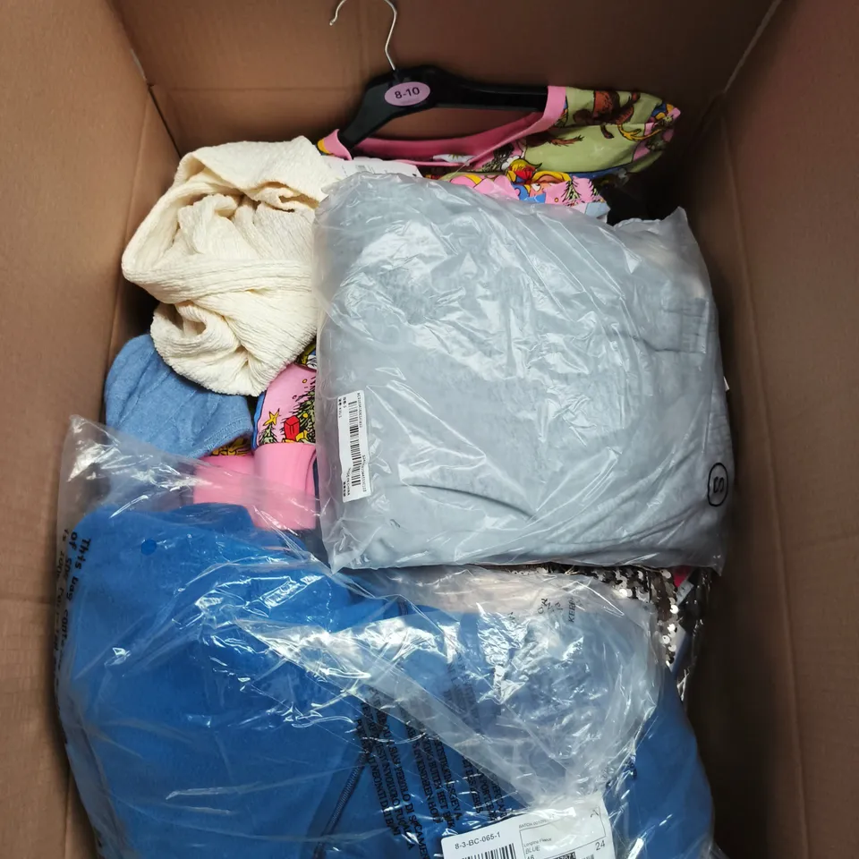 LARGE BOX OF APPROXIMATELY 25 ASSORTED CLOTHING ITEMS IN VARIOUS COLOURS, STYLES AND SIZES - COLLECTION ONLY