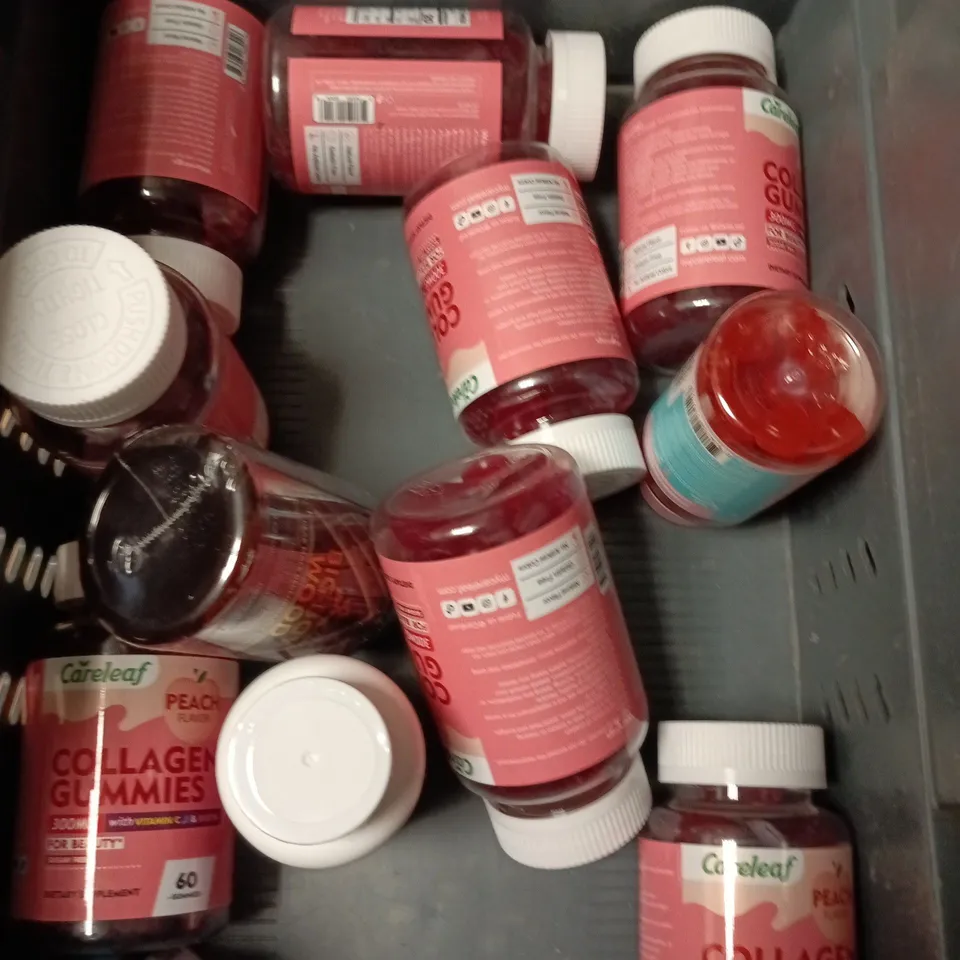 APPROXIMATELY 15 ASSORTED VITAMIN/HEALTH AID PRODUCTS TO INCLUDE NAYDAYA, SEA MOSS, COLLAGEN ETC 
