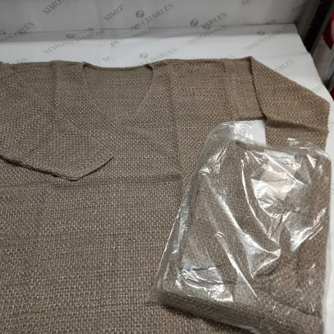 LOT OF APPROXIMATELY 28 V-NECK JUMPERS IN NATURAL - SIZE UNSPECIFIED