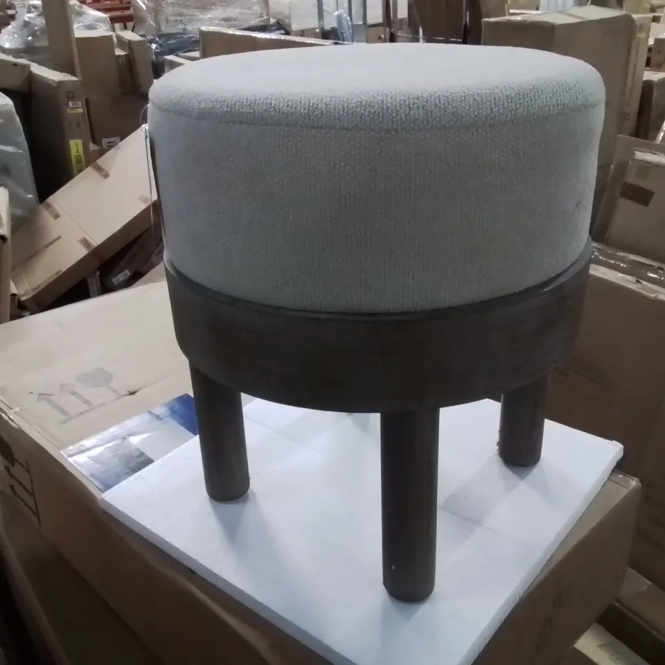 BOXED EBBETT FOOTSTOOL -GREY-