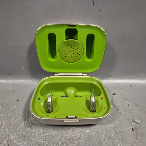 PHONAK HEARING AIDS WITH CHARGER CASE COMBI 