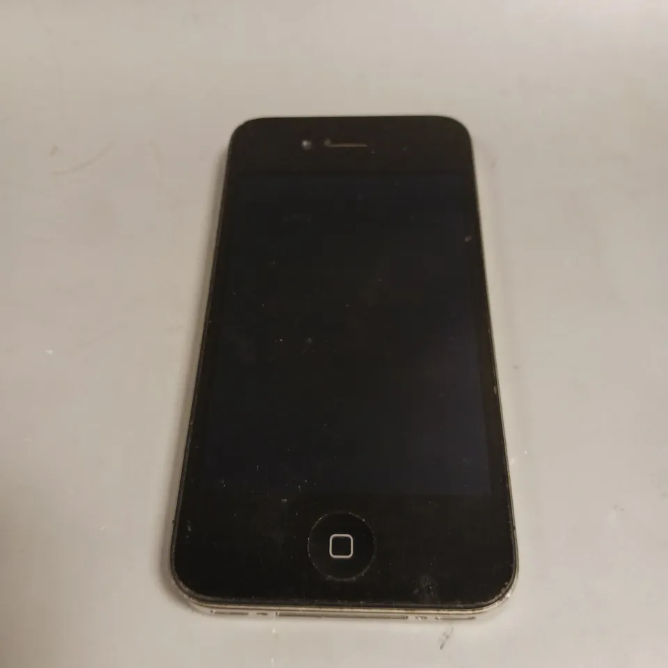 APPLE IPHONE 4 SMARTPHONE 