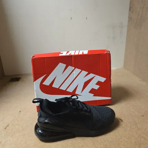 NIKE RUNNING SHOES – BLACK KNIT UPPER, VISIBLE AIR HEEL UNIT - UK SIZE 5