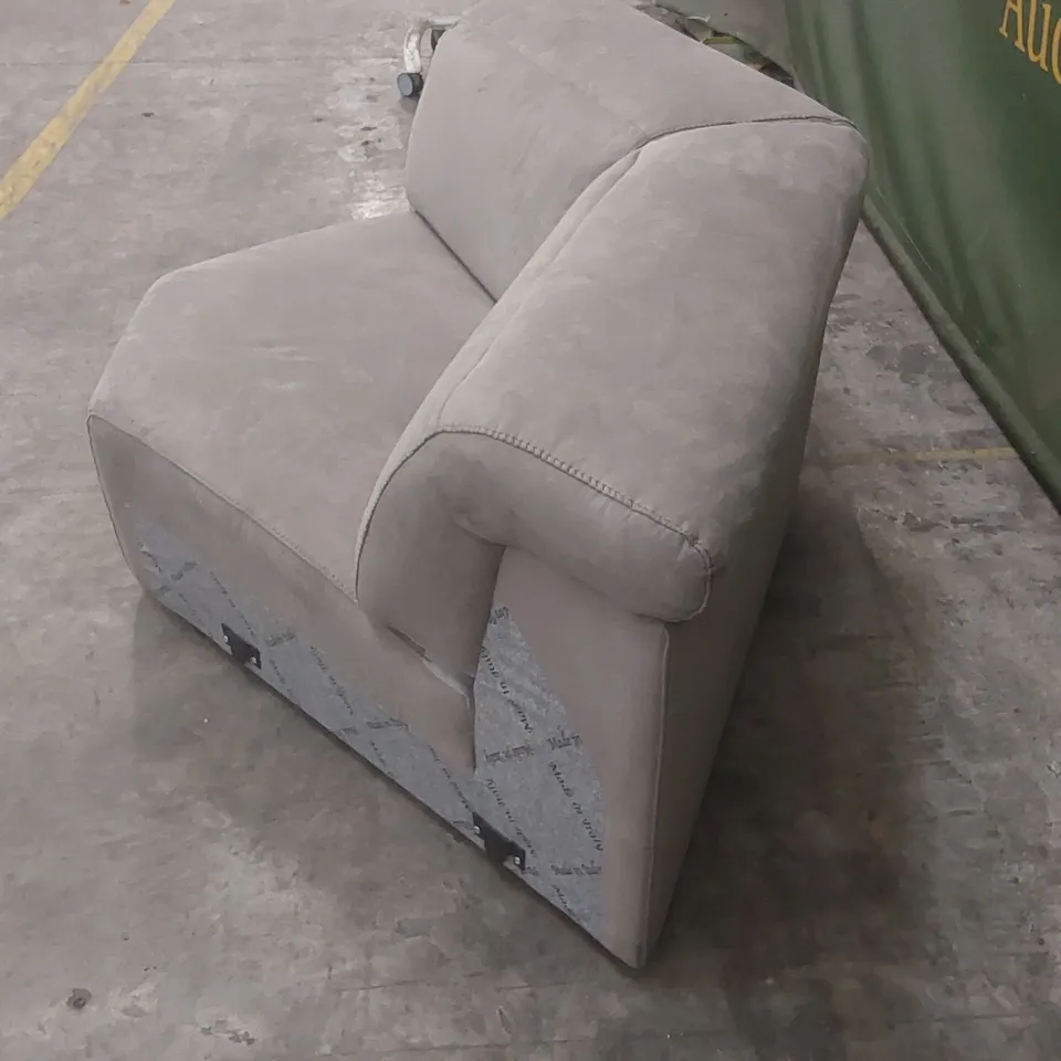 QUALITY DESIGNER ITALIAN MADE BEVERLY CORNER SOFA PIECE - PART ONLY