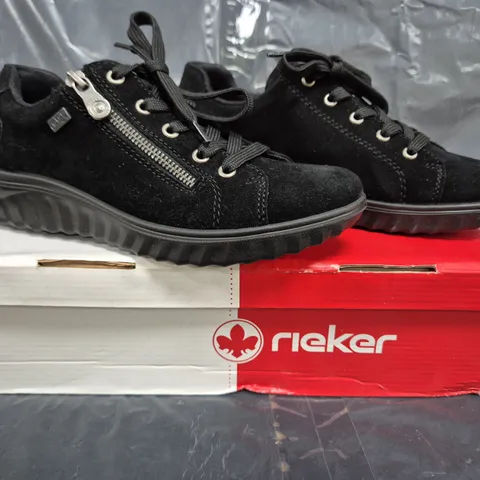 RIEKER TEX WATER RESISTANT LEATHER TRAINER IN BLACK SIZE 65