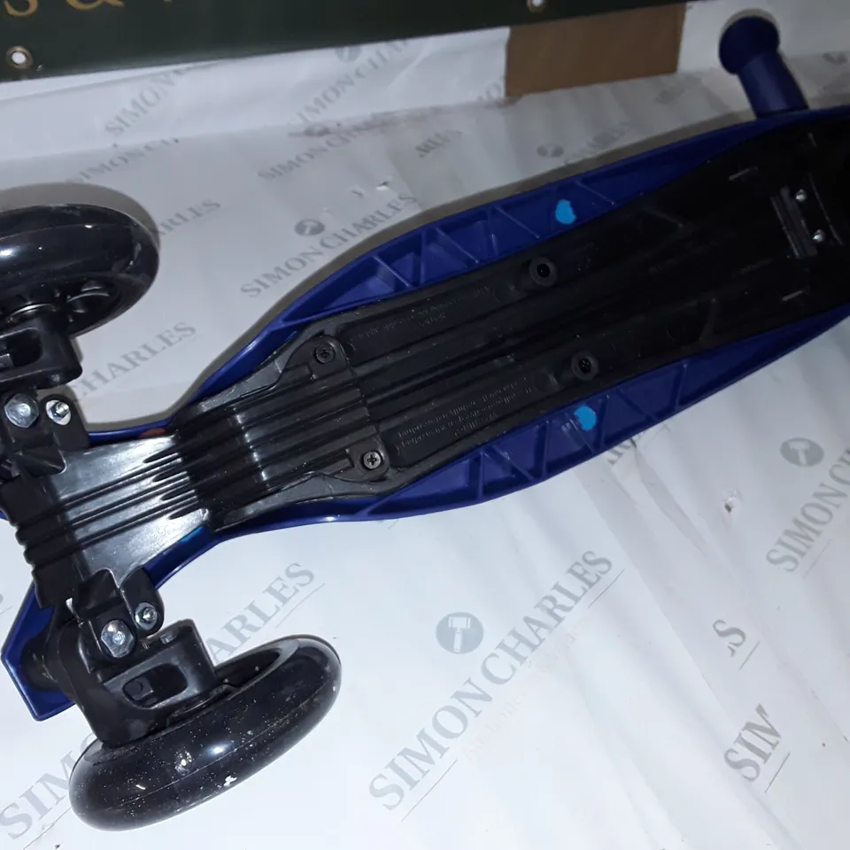 UNBOXED MAXI MICRO SCOOTER 