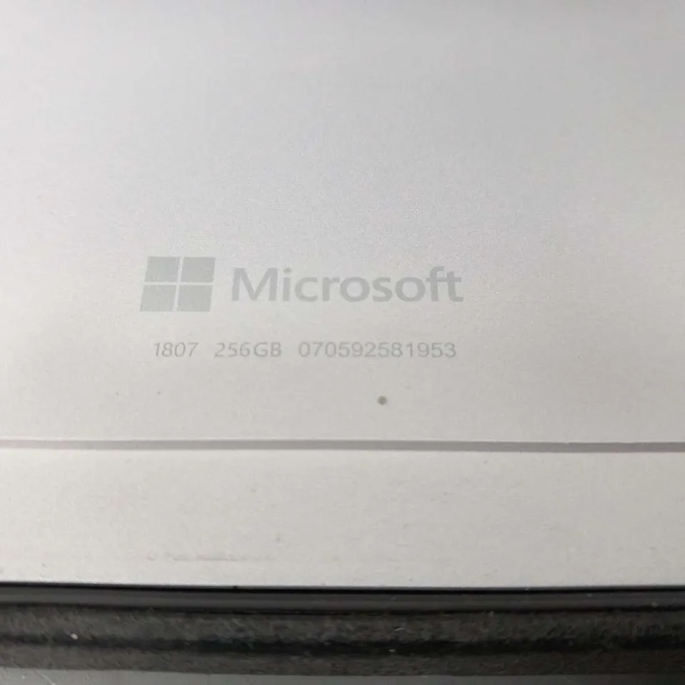 MICROSOFT SURFACE PRO 5 256GB 1807