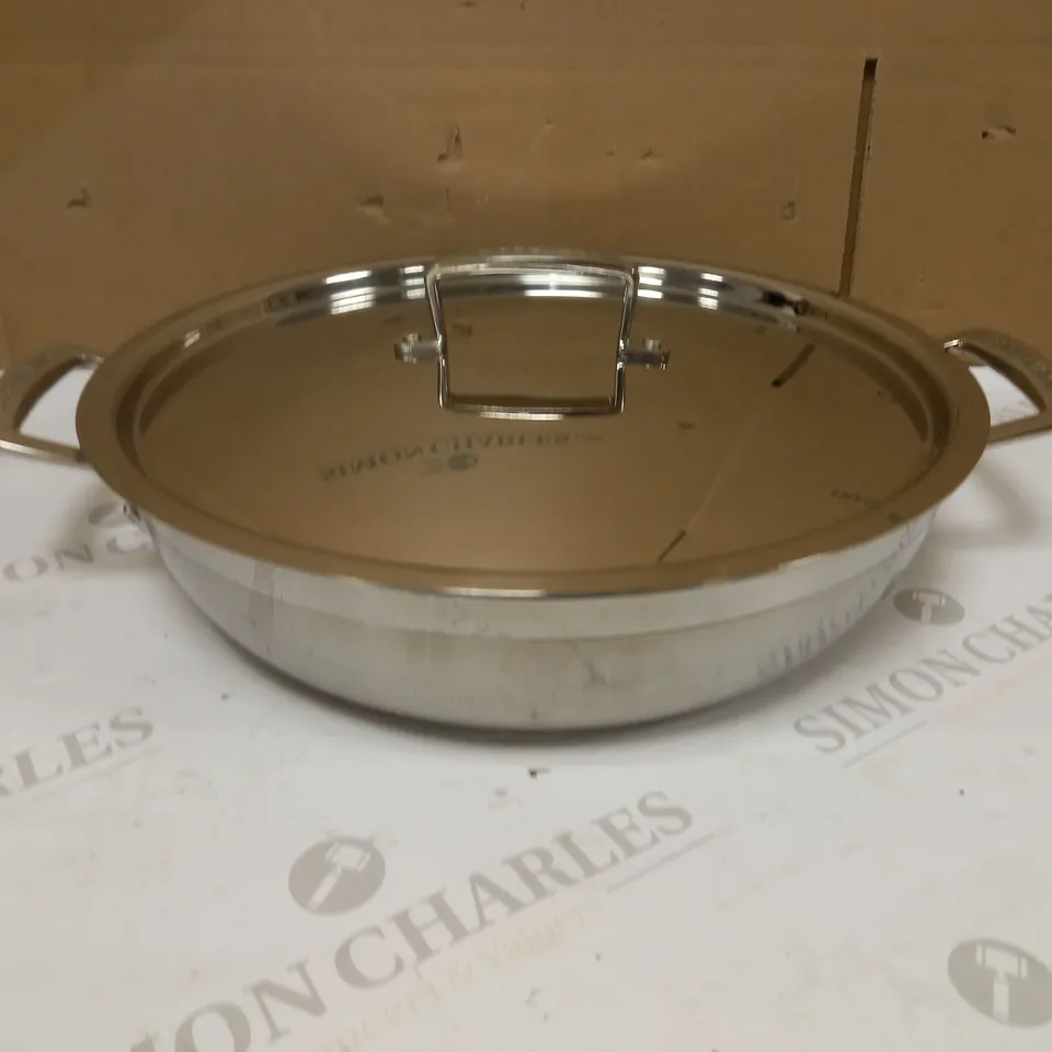 LE CREUSET 962028300 3-PLY STAINLESS STEEL SHALLOW CASSEROLE WITH LID, 30 X 7.5 CM, SILVER