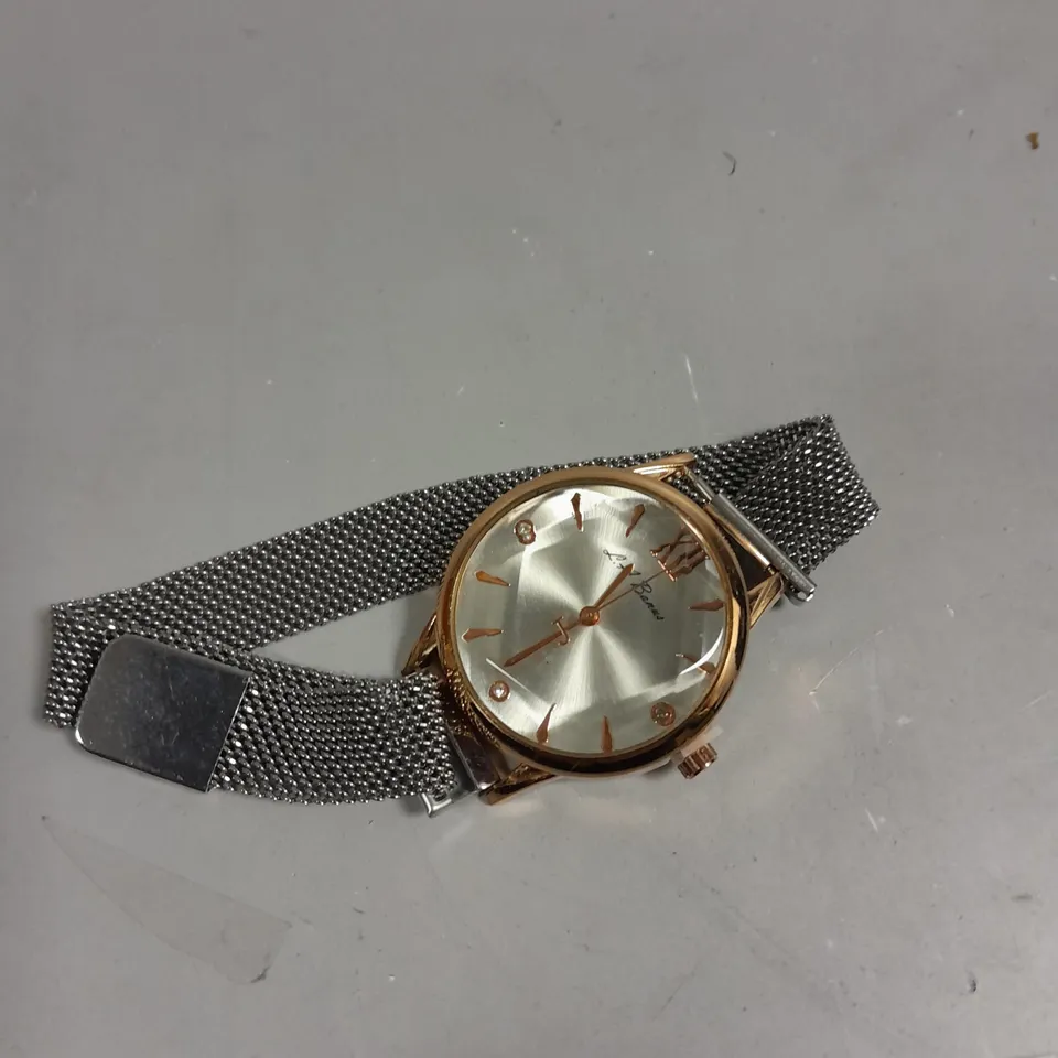 LADIES LA BANUS WATCH – QUARTZ MOVEMENT – METAL STRAP WITH MAGNETIC CLASP 