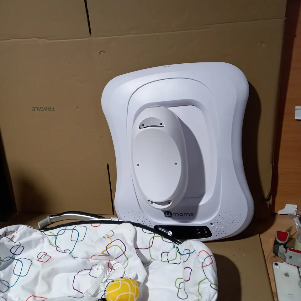 4MOMS MAMAROO ROCKER BOUNCER , SILVER RRP £299.99