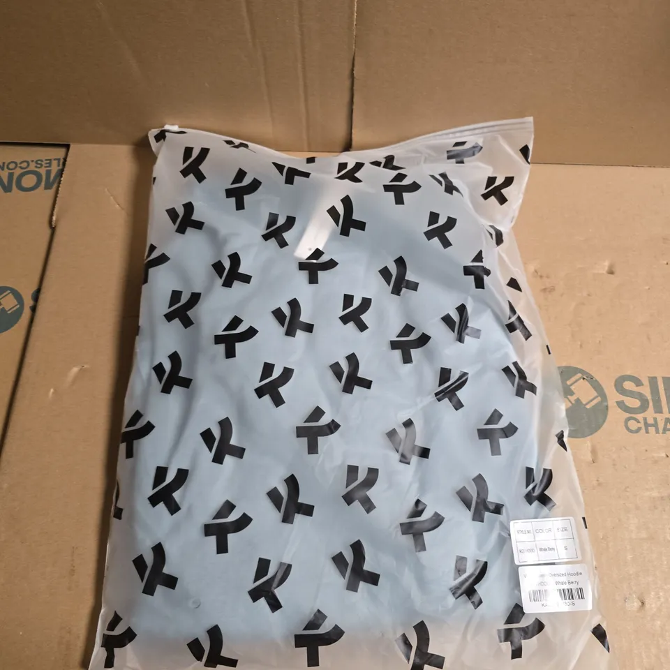 APPROXIMATELY 12 KOI WHALE BERRY OVERSIZED HOODIES - S