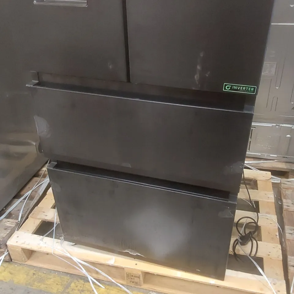 HISENSE PUREFLAT SLIM RF632N4WFE FRIDGE FREEZER - BLACK STAINLESS STEEL