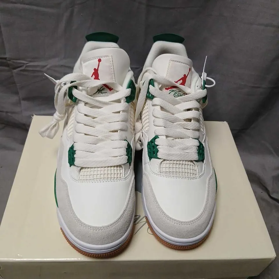 AIR JORDAN 4 RETRO SNEAKERS – WHITE/GREEN, UK 8 (US 9)