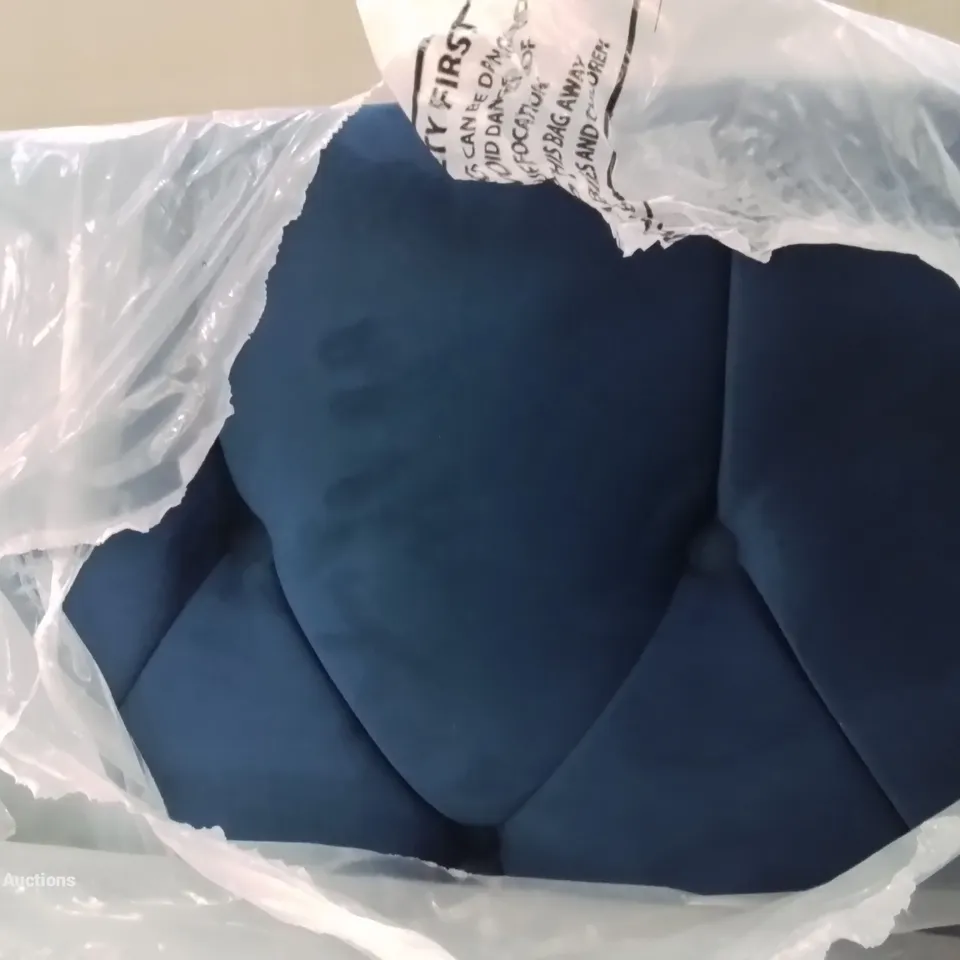 BAGGED QUALITY TALCOTT BUTTON BACK UPHOLSTERED HEADBOARD IN NAVY 