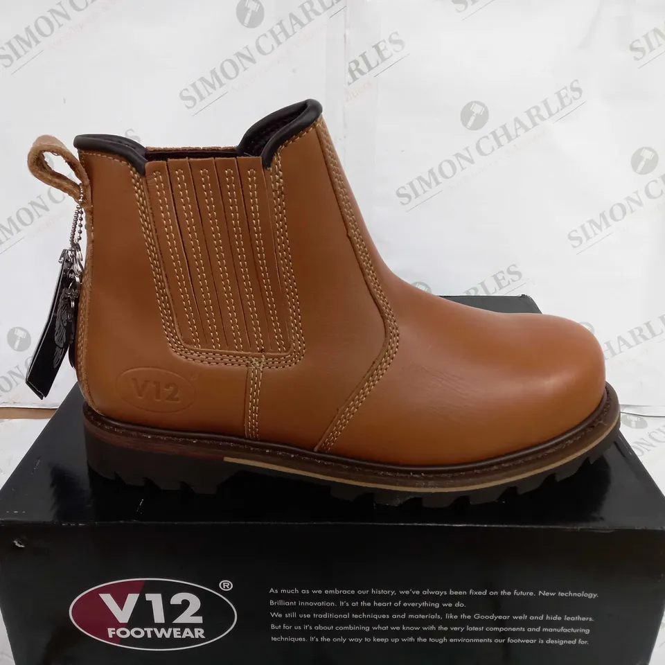 BOXED PAIR OF V12 STAMPEDE SAFETY DEALER WORK BOOTS BROWN - UK 10